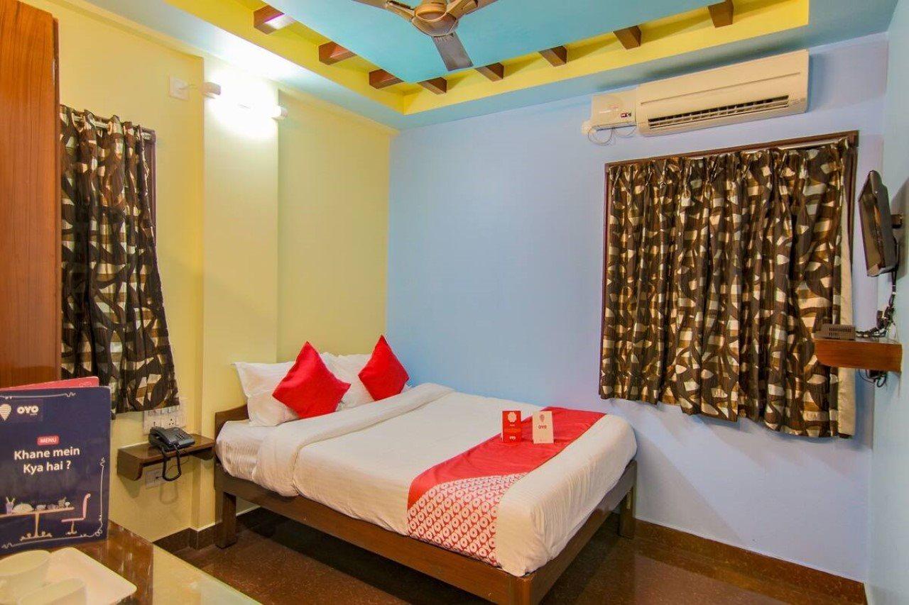 Oyo 10711 Hotel Nsnr Residency Visakhapatnam Esterno foto