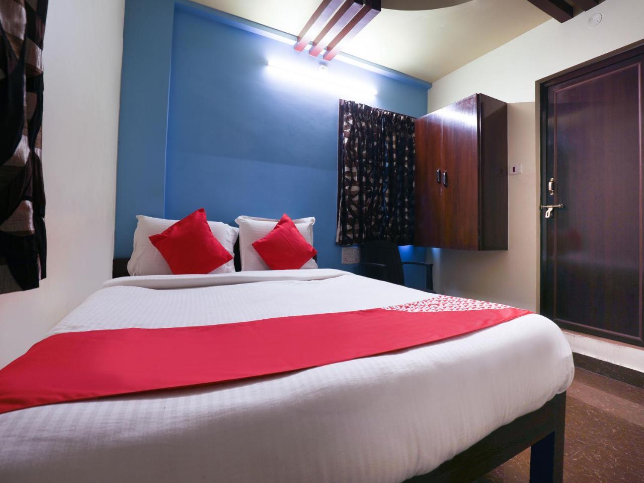 Oyo 10711 Hotel Nsnr Residency Visakhapatnam Esterno foto