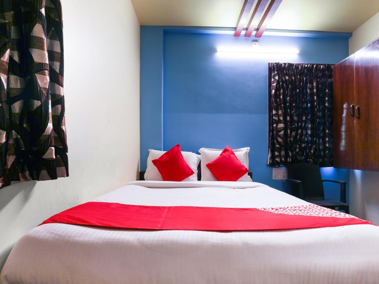 Oyo 10711 Hotel Nsnr Residency Visakhapatnam Esterno foto